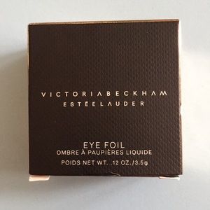 Victoria Beckham by ester lauder eye foil 01 black